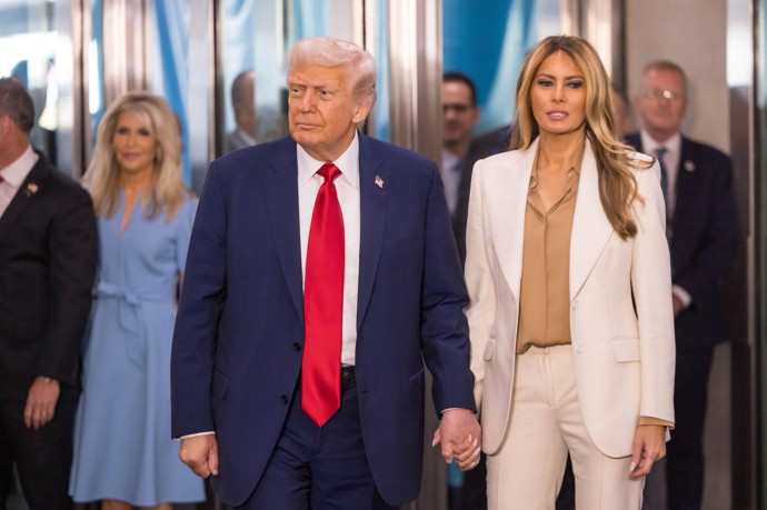 FOTO: Donald Trump s manželkou Melanií zažili v sídle OSN nepříjemný incident. – stránka 3
