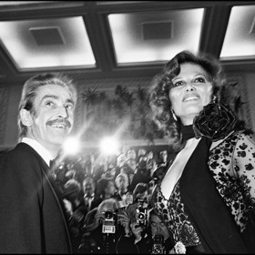 Franco Cristaldi a Claudia Cardinale na festivalu v Cannes roku 1974. O rok později herečka od despotického partnera utekla.