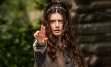 Sára Korbelová v roli alchymistky Lory.