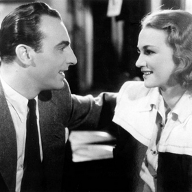 Ve filmu Dva týdny štěstí, který sleduje chudou dívku, jež si užije dva týdny dovolené v luxusním hotelu, můžete vidět řadu hvězd jako například Raoula Schránila, Adinu Mandlovou...