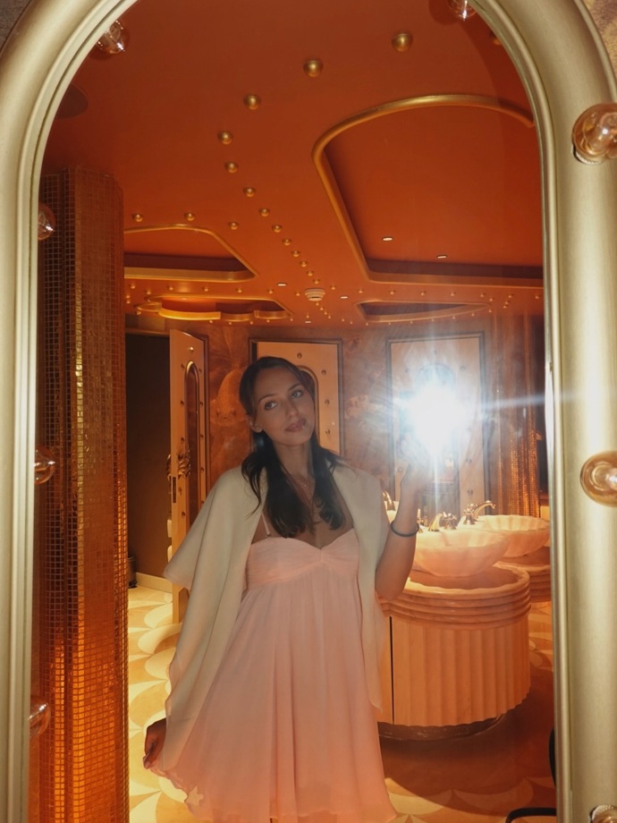 FOTO: Charlotte Ella Gottová je krásná žena. – stránka 2