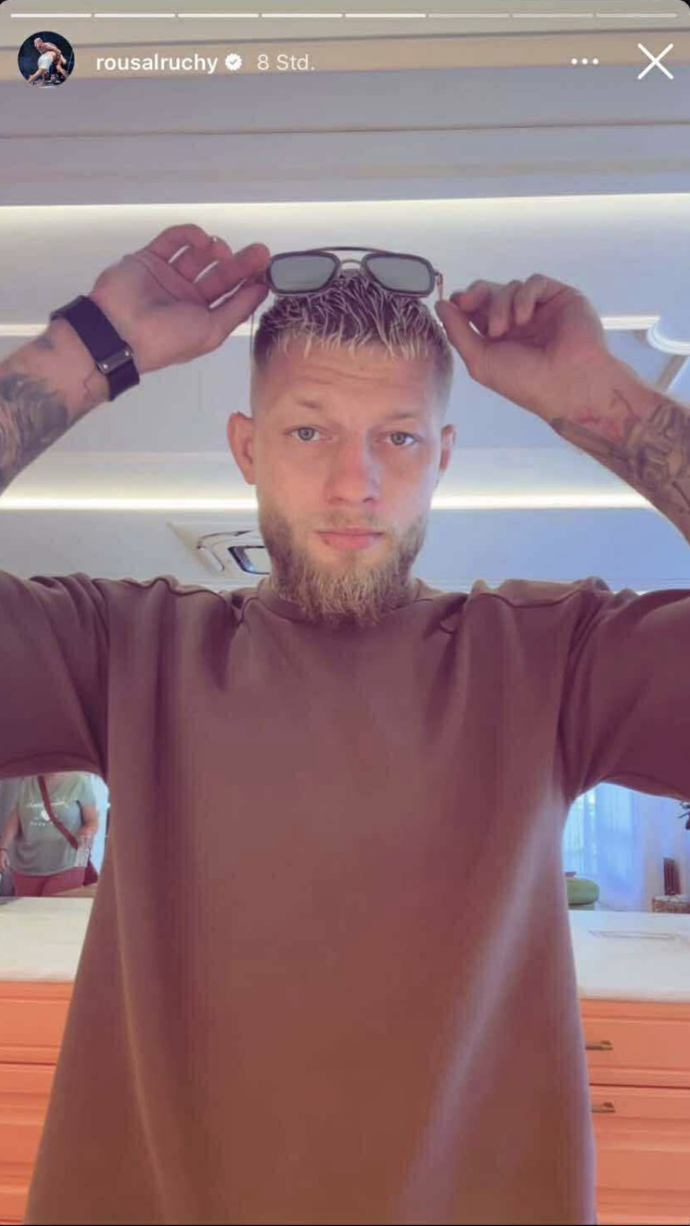 FOTO: Za Radkem byla na jeho Insta Stories spatřena neznámá žena. – stránka 1