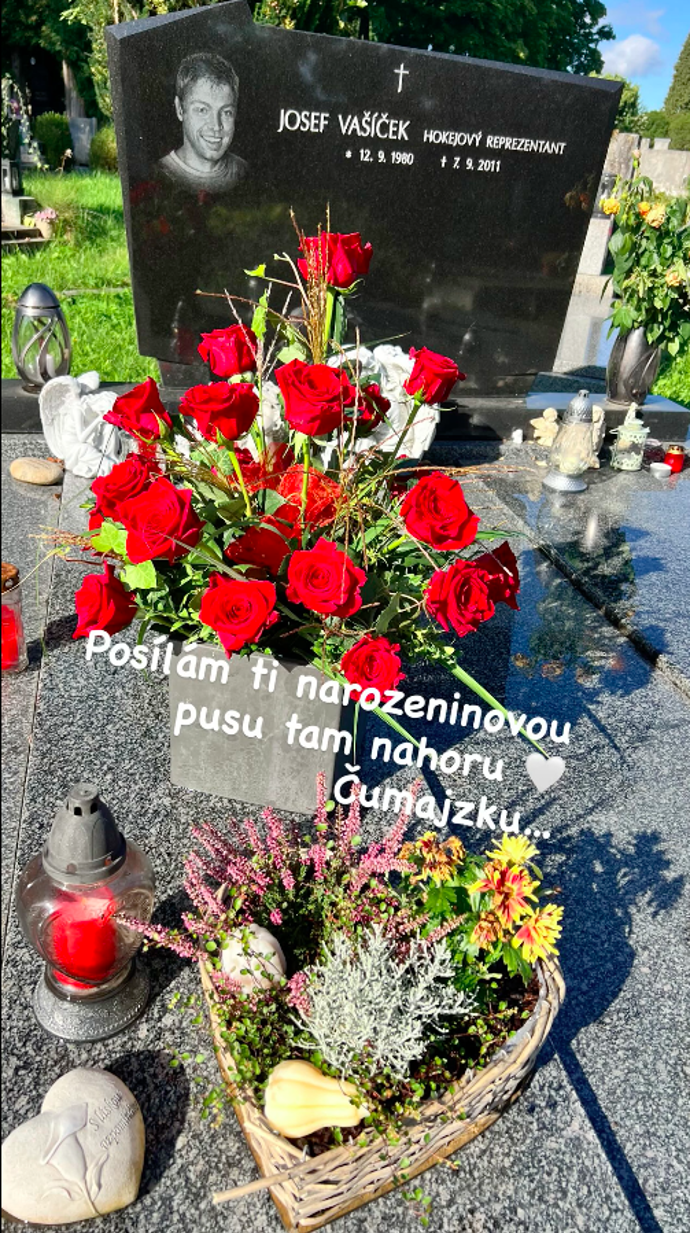 FOTO: Michaela přišla popřát Vašíčkovi k narozeninám.