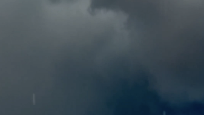 FOTO: Slabé tornádo mezi Hodonínem a slovenskou Skalicou.