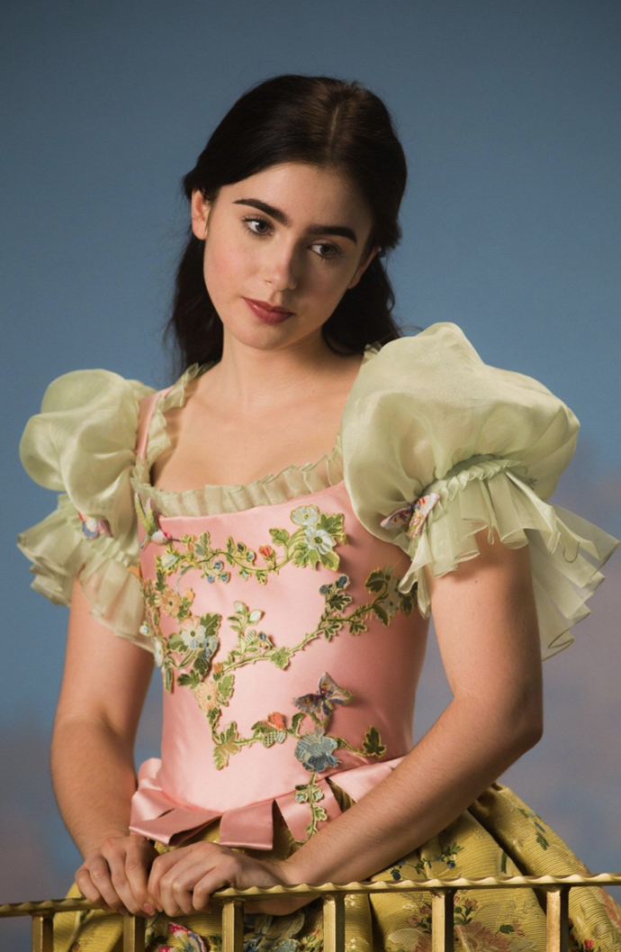 FOTO: Lily Collins jako Sněhurka. – stránka 2