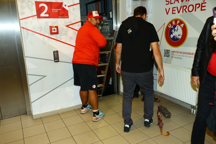 FOTO: Kapela Elán zažila dobrodružství. – stránka 18