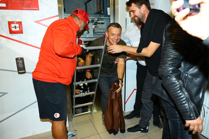 FOTO: Kapela Elán zažila dobrodružství. – stránka 10