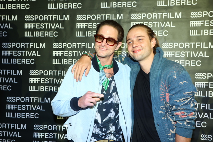 FOTO: Cameron Douglas a Edouard Philipponnat na premiéře filmu Jemný rváč. – stránka 21