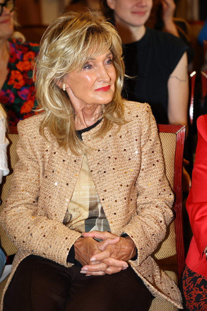 FOTO: Zuzana Bubílková je elegantní dáma. – stránka 5