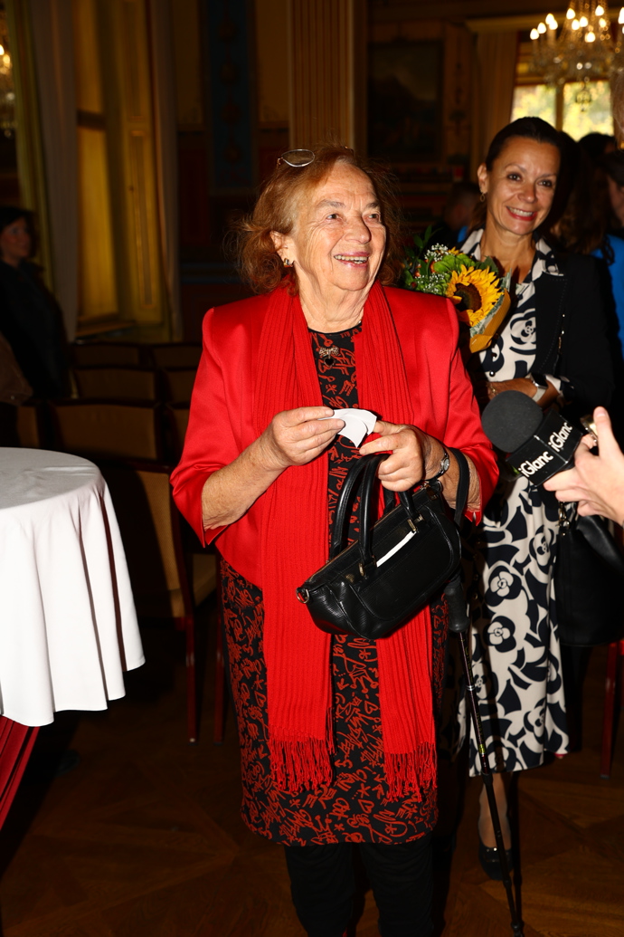 FOTO: Dorazila i Livia Klausová. – stránka 4