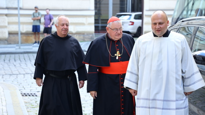 FOTO: Zádušní mši celebroval jí kardinál Dominik Duka