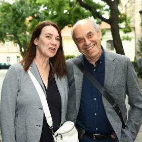 Manželka Kateřina je takovou paní Colombovou - do společnosti příliš často nechodí. 