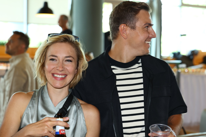 FOTO: Vysmátá Tereza Rychlá s Davidem Gránským. – stránka 6