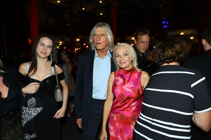 FOTO: Veronika Žilková a Ivan Hubač poprvé na veřejnosti. – stránka 19