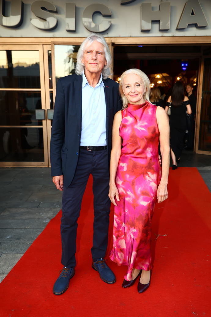 FOTO: Veronika Žilková a scenárista Ivan Hubač. – stránka 8