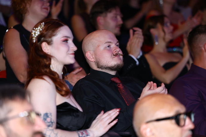 FOTO: Artur Štaidl na premiéře muzikálu Ples upírů s potetovanou slečnou. – stránka 2