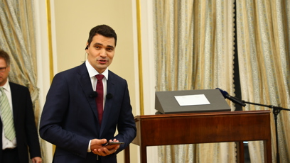 FOTO: Daniel Stach s dopisem od Tomáše Garrigue Masaryka.