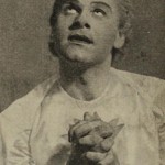 Vedle toho se realizoval zejména na divadle (na snímku z roku 1973 zachycuje Vítězslava v roli hraběte Richmonda v Shakespearově hře Richard III.). Střihl si ale i roli ve filmu Ryba na suchu.