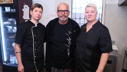 FOTO: Zdeněk Pohlreich s původní sestavou Starosuchdolské restaurace.