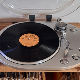 Klasický gramofon v novém hávu