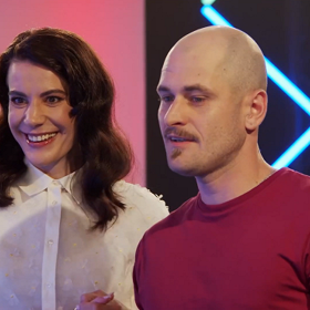 Monika říká, že se v pořadu sama obléká tak, aby na sebe nestrhávala pozornost. 