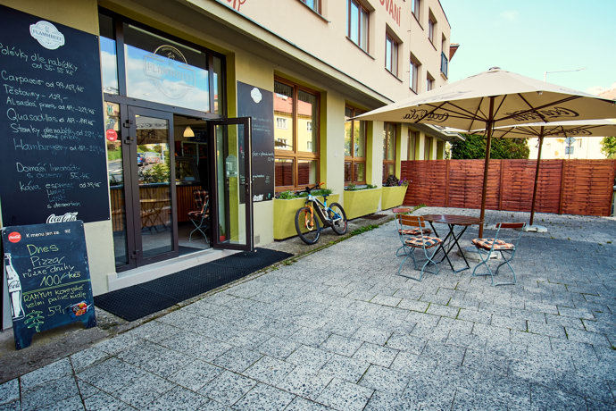 FOTO: Bistro FlammBeef Burger & Steak v Ostrově nad Ohří. – stránka 17