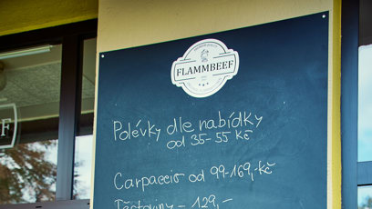 FOTO: Nabídka v bistru FlammBeef Burger & Steak v Ostrově nad Ohří.