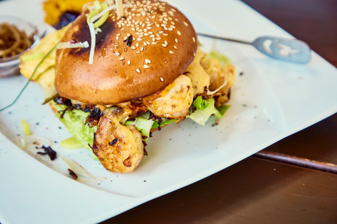 FOTO: Burger s krevetami. – stránka 5