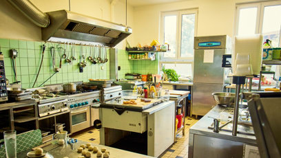 FOTO: Prostorná kuchyně.