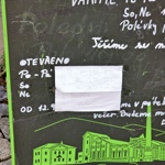 Zde papírek v bližším detailu. 