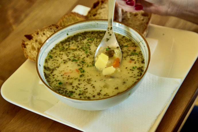 FOTO: Poctivá bramboračka s houbami. – stránka 41