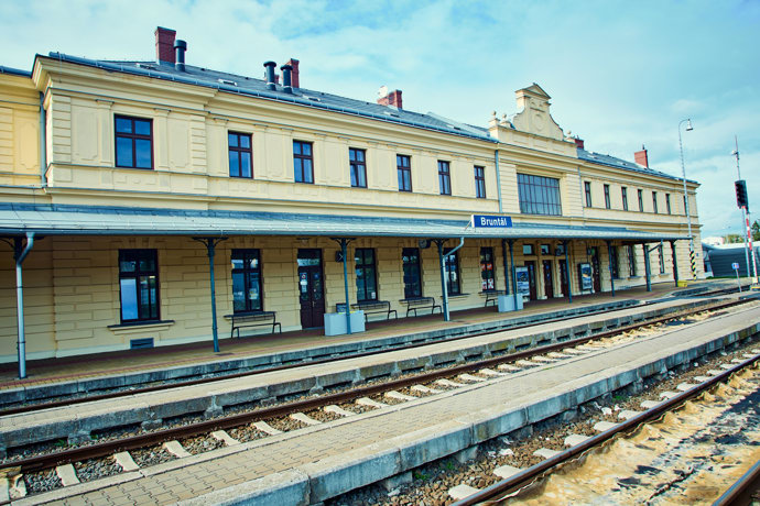 FOTO: Restaurace Nádražka se nachází jak jinak, než na nádraží. – stránka 32