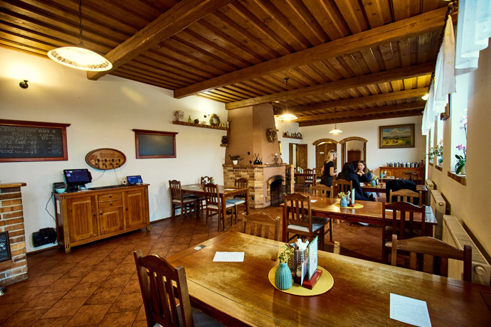 FOTO: Interiér restaurace Letovský statek. – stránka 20