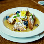 Císařský trhanec s jablečným pyré jako dezert. Stojí 129 korun.