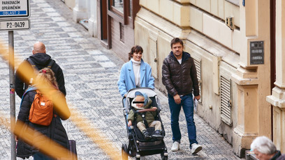 FOTO: Jiří Mádl se svou partnerkou a synem.