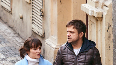 FOTO: Jiří Mádl se svou partnerkou a synem.