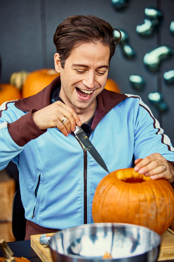 FOTO: Milan Peroutka se skvěle bavil. – stránka 68