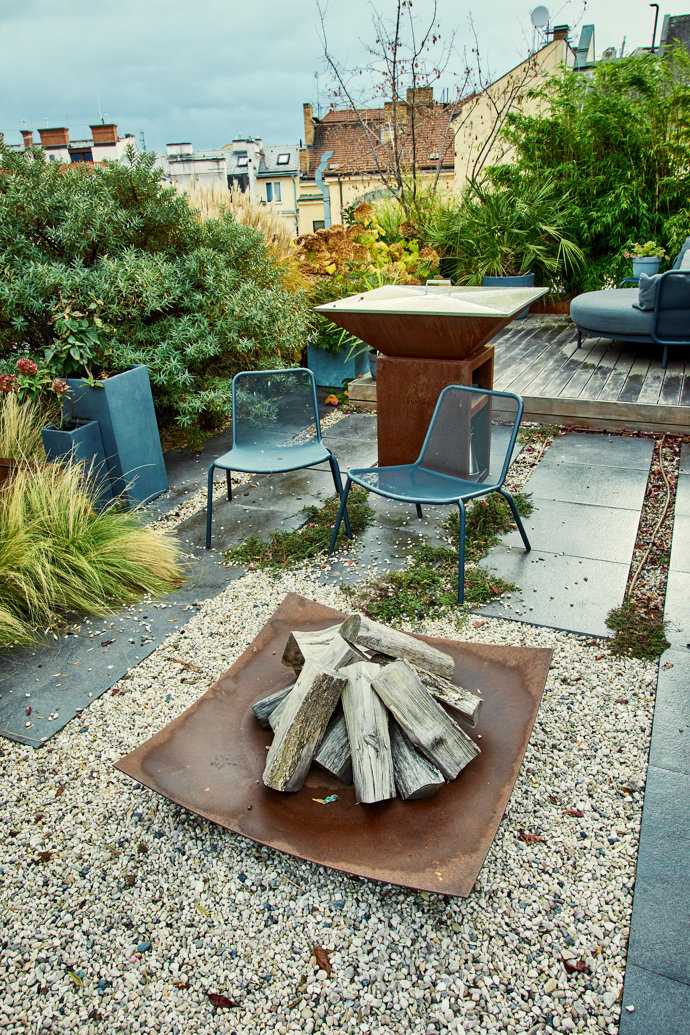 FOTO: Zahrada má ohniště i gril. – stránka 61