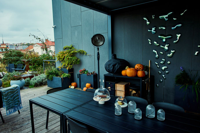 FOTO: Zahrada nabízí i kryté posezení. – stránka 56