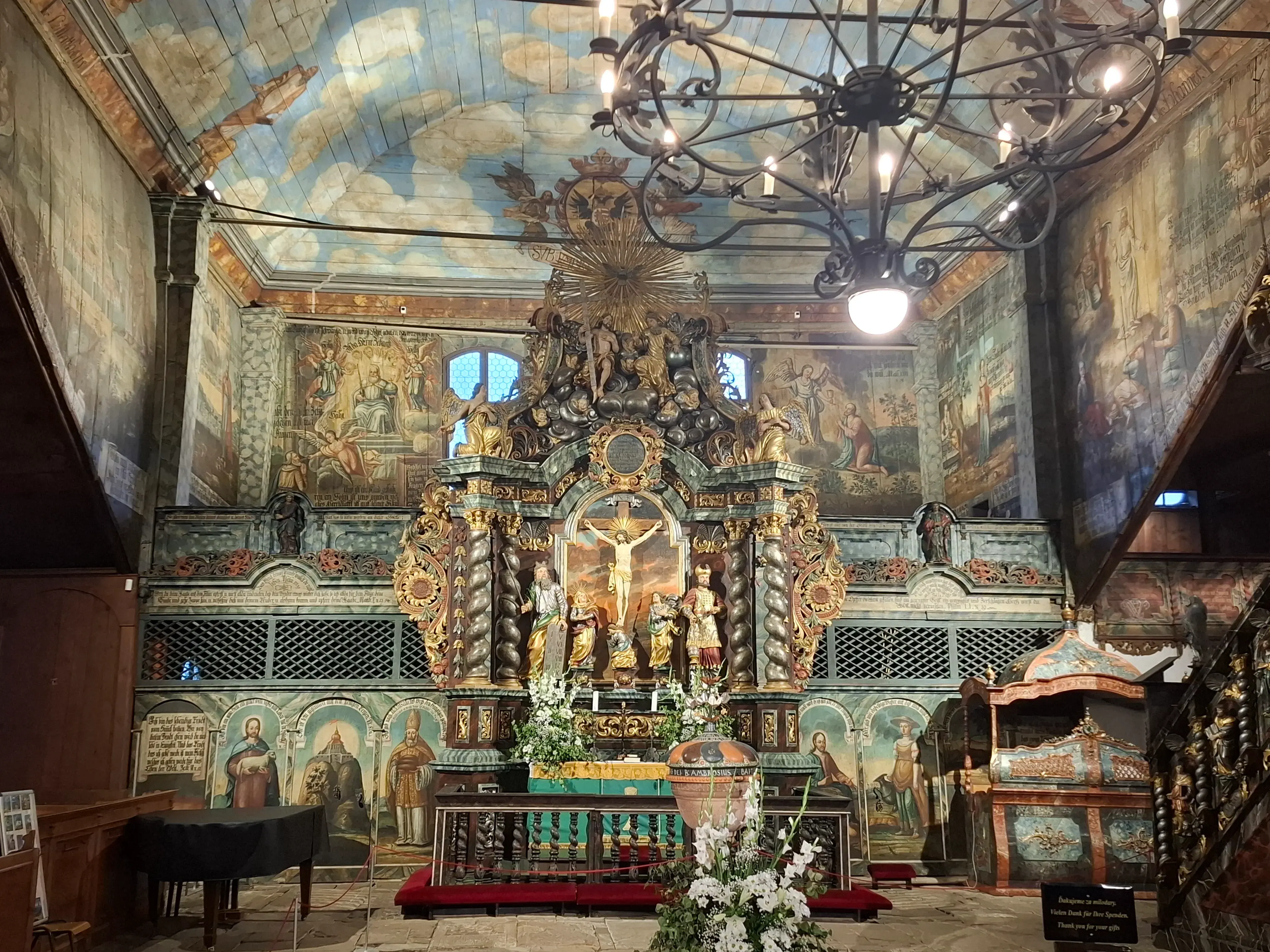 FOTO: Dřevěný Kostel Nejsvatější trojice.