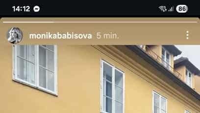 FOTO: Monika Babišová se synem volí.