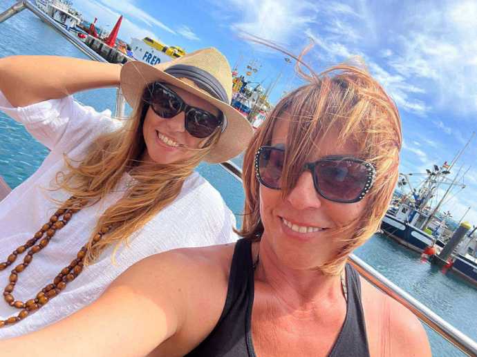 FOTO: Diana Kallay s údajnou Hájkovou milenkou. – stránka 2