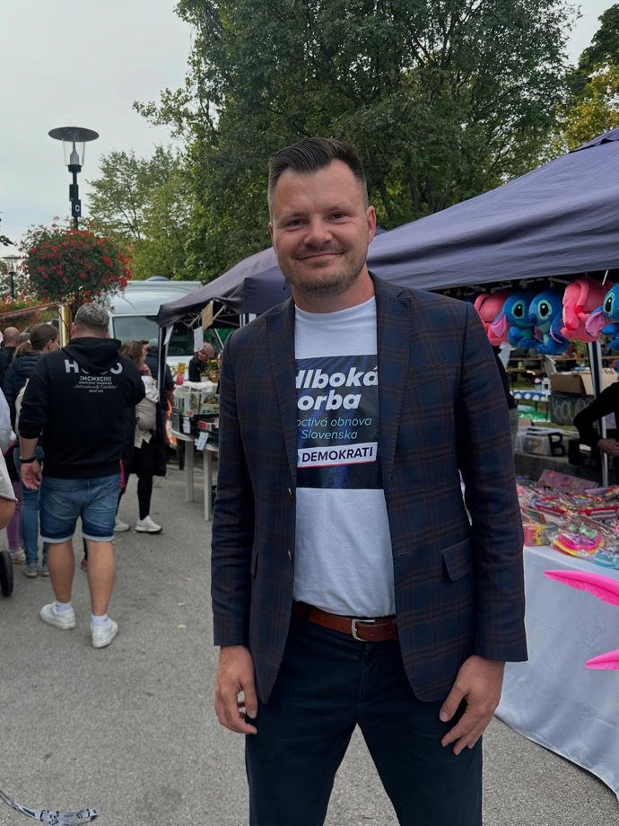 FOTO: Michal Pavlík byl členem strany Demokrati. – stránka 3