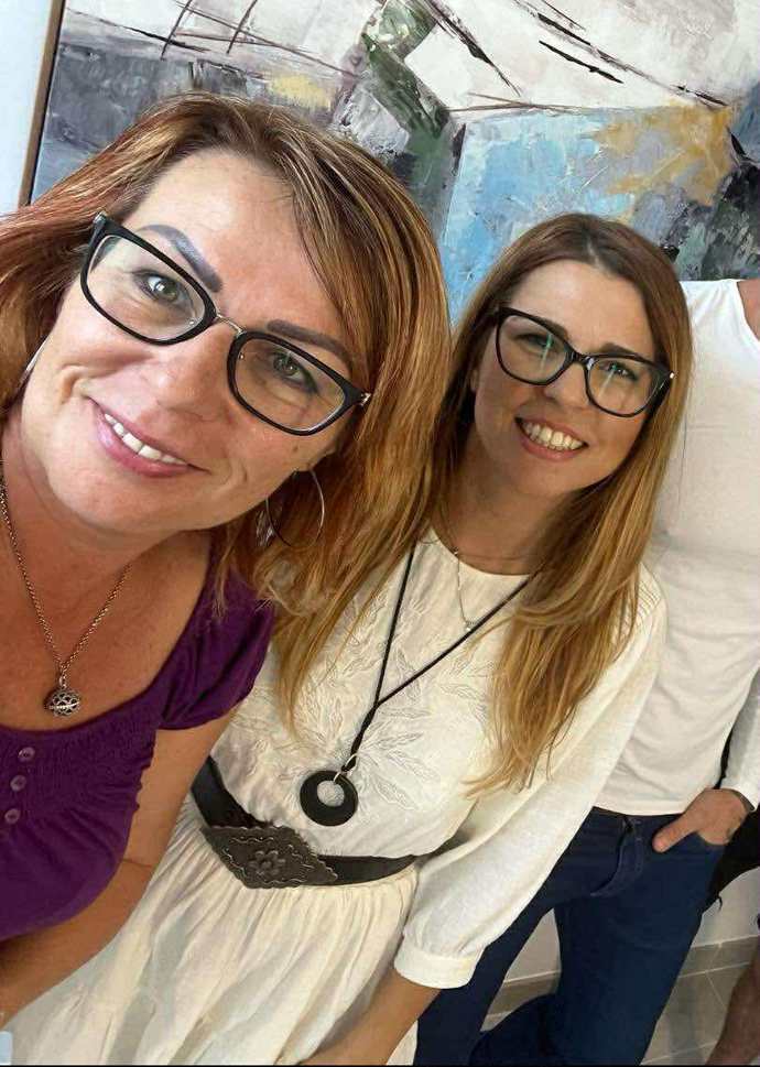 FOTO: Diana Kallay a údajná milenka Vlasty Hájka. – stránka 1