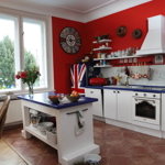 Kuchyň Báry Nesvadbové je skutečně svérázná - a krásná.