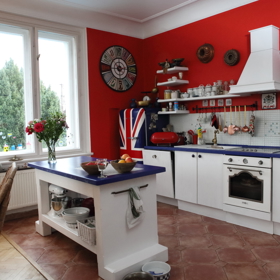 Kuchyň Báry Nesvadbové je skutečně svérázná - a krásná.