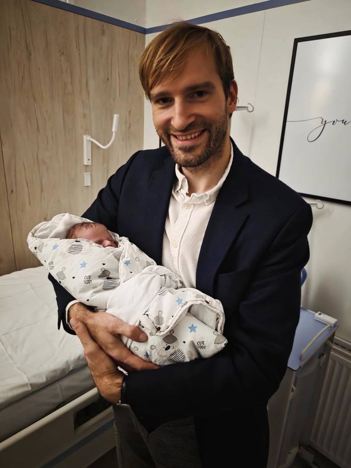 FOTO: Adam Vojtěch se stal dvojnásobným tatínkem. – stránka 1