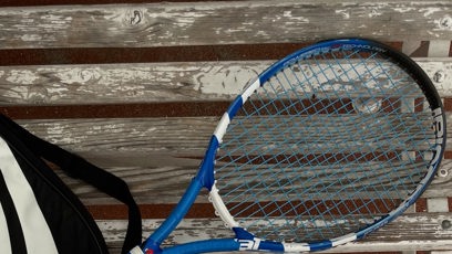 FOTO: Andree ukradli tenisovou raketu.