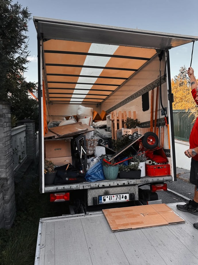 FOTO: Stěhování trvalo dva dny. – stránka 1