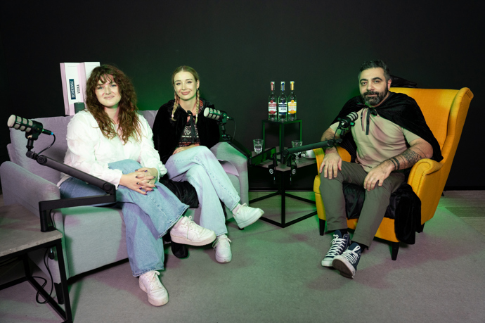 FOTO: Outsider a Insider zrádci 8.díl - foto 01 – stránka 2